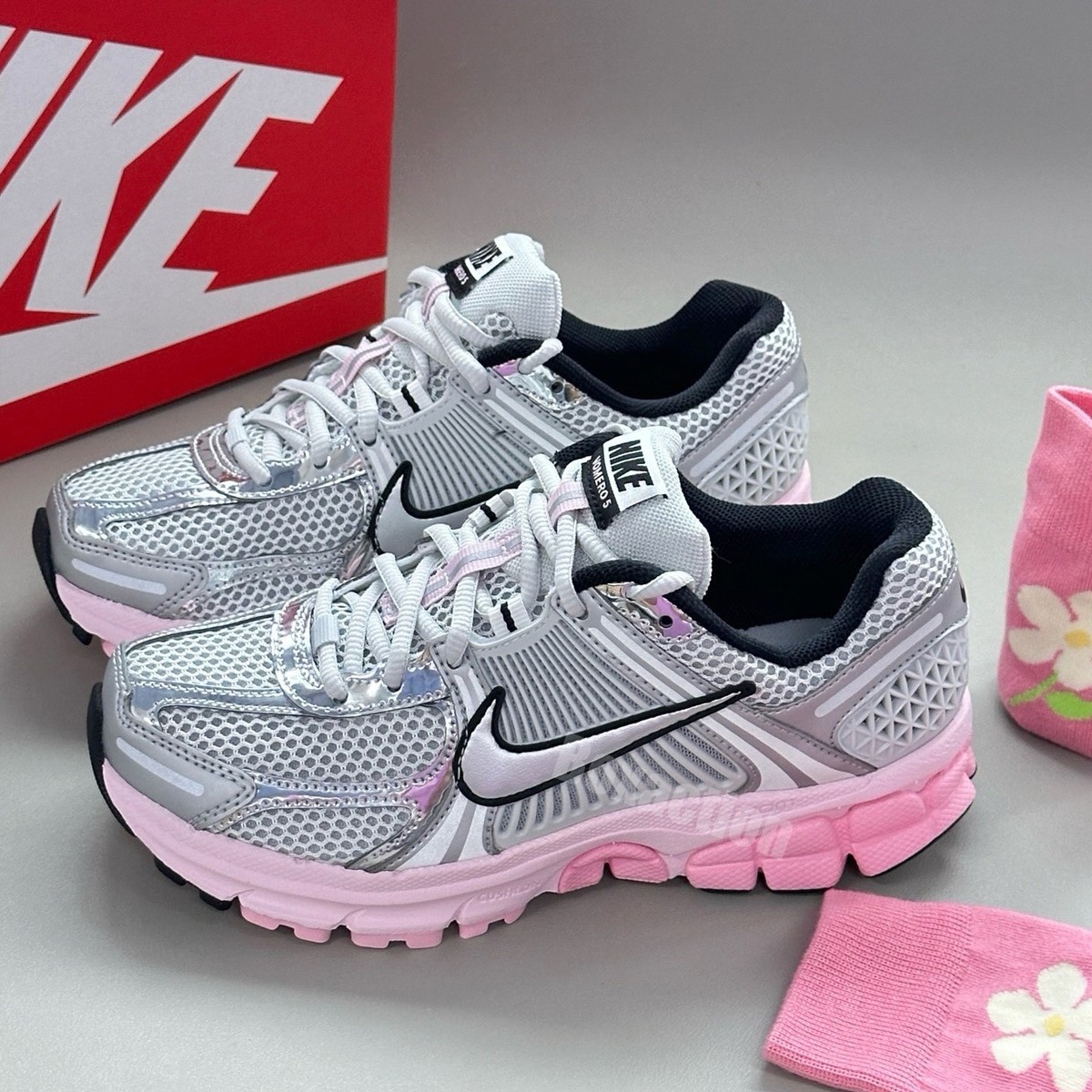 桜。未使用❕W ナイキ ZOOM VOMERO 5 29c Wmns size/Nike Zoom Vomero 5 Photon Dust Pink Foam Casual Womens