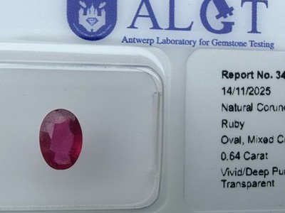 Vivid / Deep Purplish Red Ruby - original ALGT Report and sealed