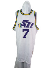 1970’s Vintage Pete Maravich New Orleans Jazz Sand-Knit Basketball Jersey #7