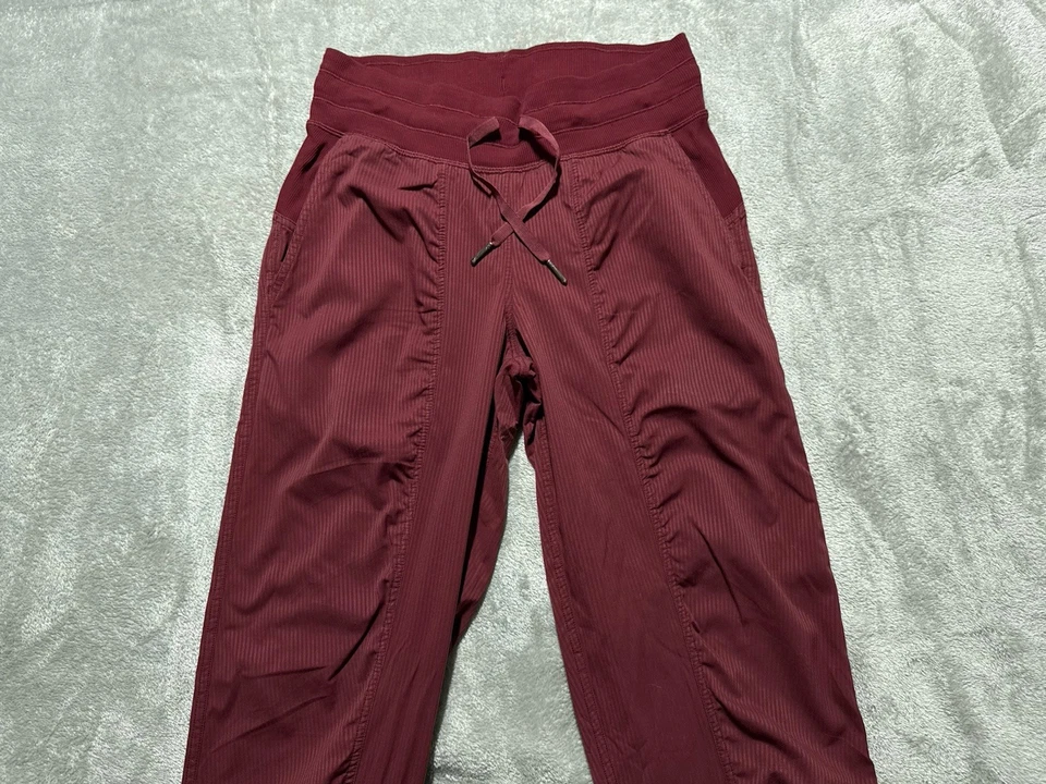 Pantalones de chándal Lululemon Dance Studio para mujer 4 rojos Merlot sin forro longitud completa Foto 3 de 4