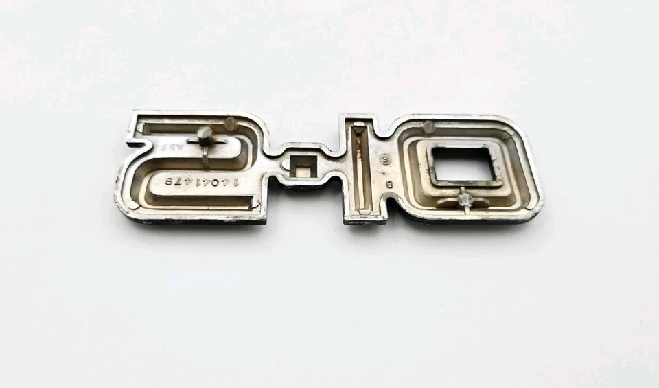 Chevrolet S-10 S10 1981-1988 guardabarros delantero lado logotipo insignia símbolo signo emblema Foto 3 de 3