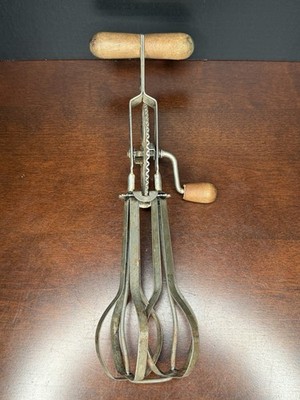 Vintage Ekco A&J Hand-Crank Egg Beater Kitchen Tool - Fair Condition