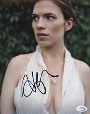 Hayley Atwell Sexy Autographed Signed 8x10 Photo ACOA