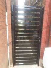 Aluminium Door / SHOP DOOR / METAL DOOR /  SECURITY DOOR/ METAL GATE / Aluminium