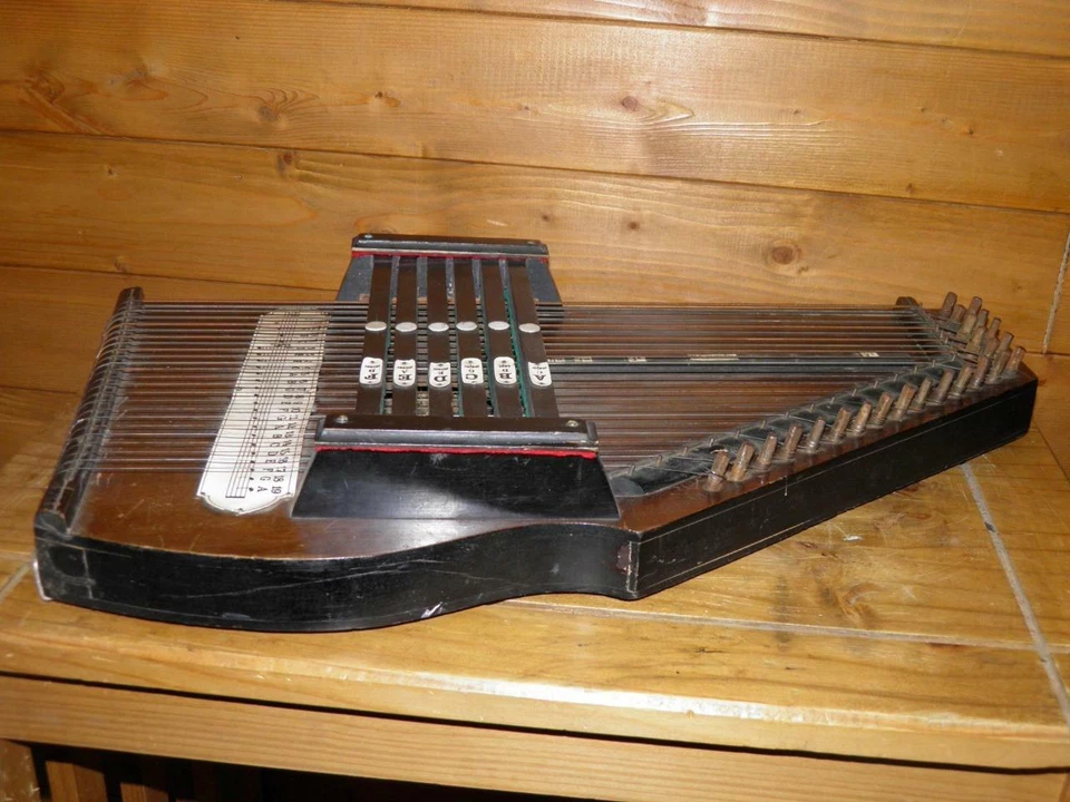 Vintage 'Made In Germany' Akkordzither/Autoharp/Zither - 6 Chord 24 String - Image 4 of 4