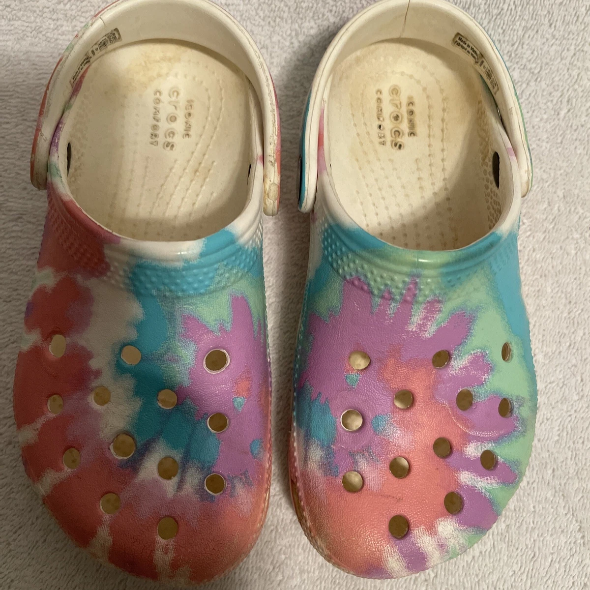 Vsco shoes hot sale crocs
