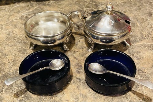 ANTIQUE VINTAGE Walker & Hall Sterling Open And Lidded Salt Cellars with Spoons - Picture 2 of 4