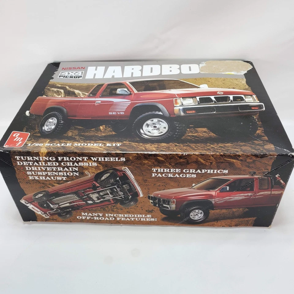 AMT Nissan Hardbody 4X4 SE-V6 1/20 Plastic Truck Model Vintage Open Box - Image 2 of 4