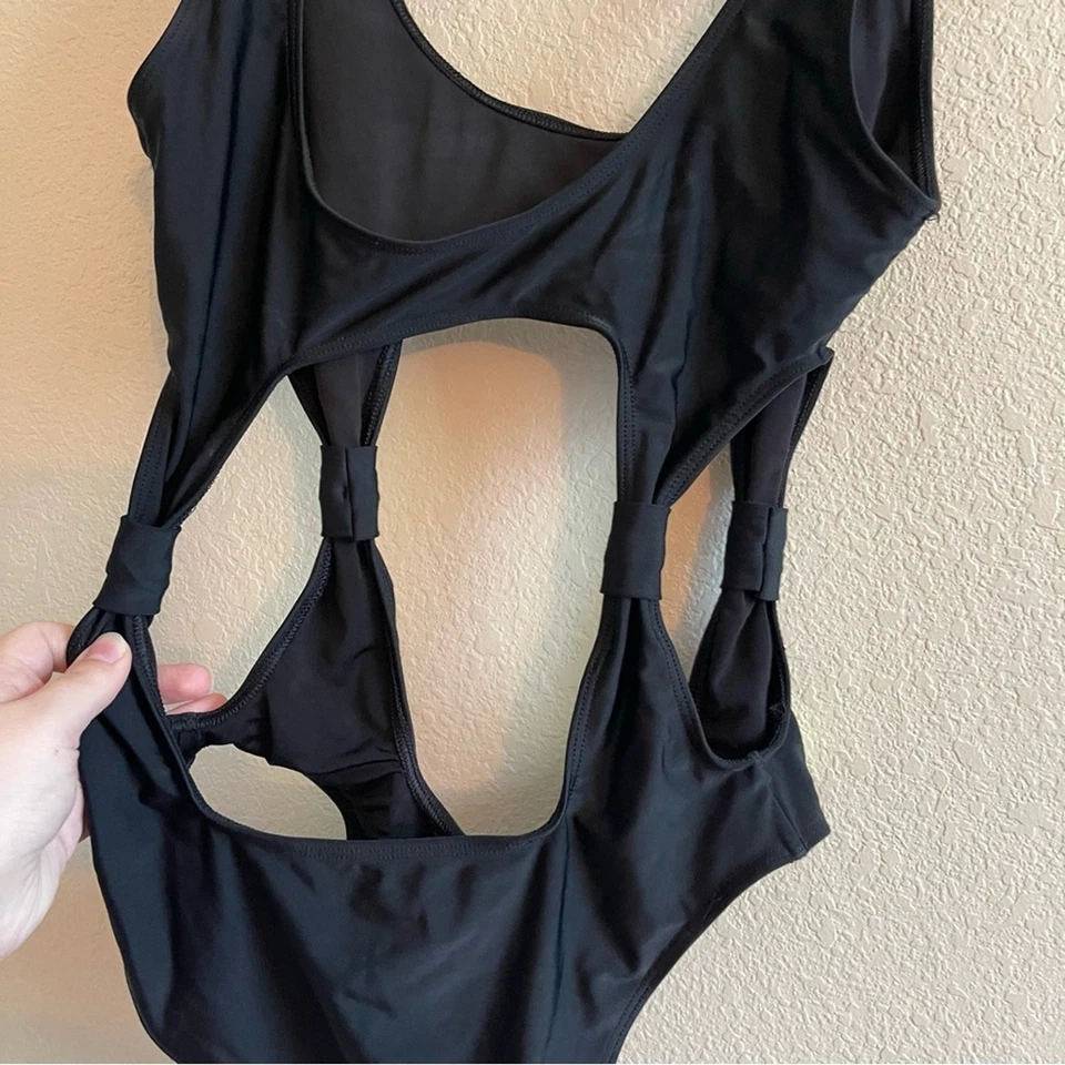 Traje de baño de una pieza Beach Riot Jamaican Shakin negro lentejuelas para mujer talla mediana Foto 4 de 4