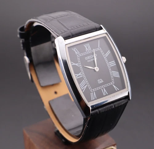 Vintage Seiko Slim Quartz Gentlemen's Wrist Watch - FREE SHIPPING