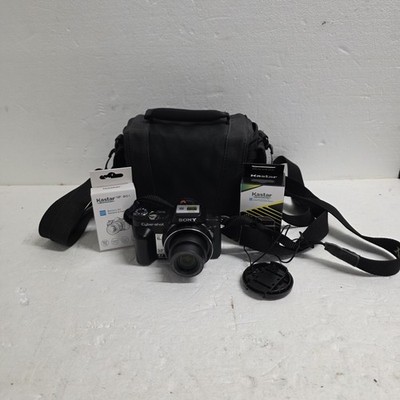 Sony Cyber-shot DSC-H10 8.1MP Digital Camera - Black w/ Charger &2 Batteries 