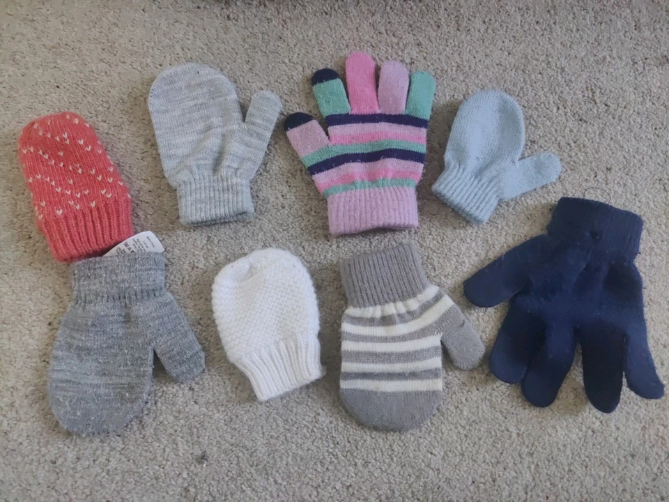 8 einzelne Baby Kleinkind Handschuhe und Fäustlinge