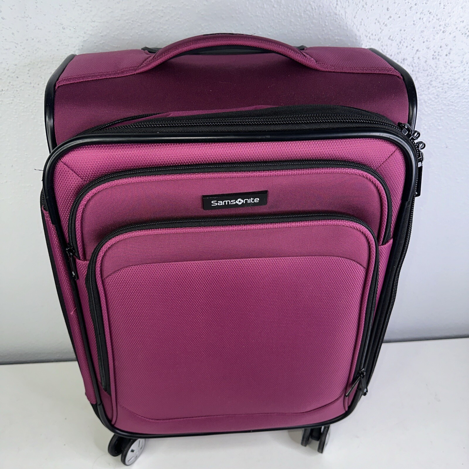 Samsonite Hyperspin 4 Softside Spinner Luggage 21” Carry On eBay