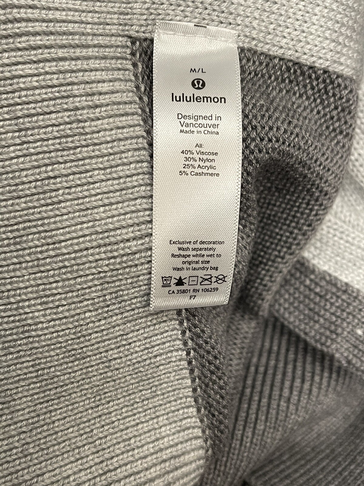 Lululemon Opened Up Poncho NWOT Size M/L Gray HCUG/HASG Cashlu Sweater ...