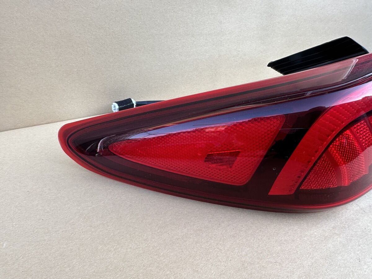 2022-2023 Hyundai Kona Outter LED Taillight, Left Driver 2022-2023 Hyundai Kona Outter LED Taillight, Left Driver