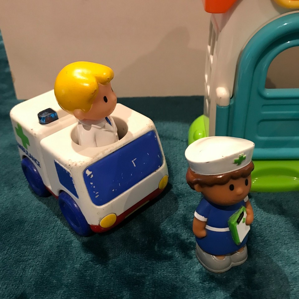 ELC Happyland Plastic Toys Doctors Office Play Set + 5 Figures eBay