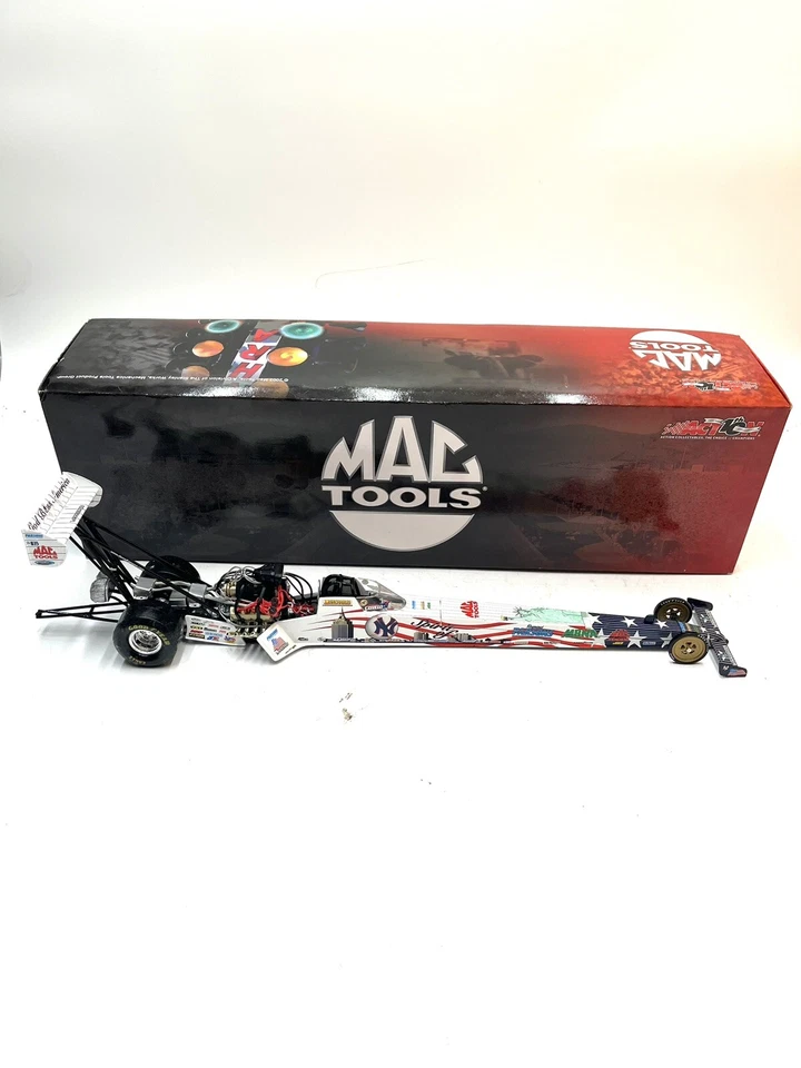 Spirit of New York, Andrew Cowin, 1/24 2002 Action-Mac Tools Top Fuel Dragster Foto 2 de 4