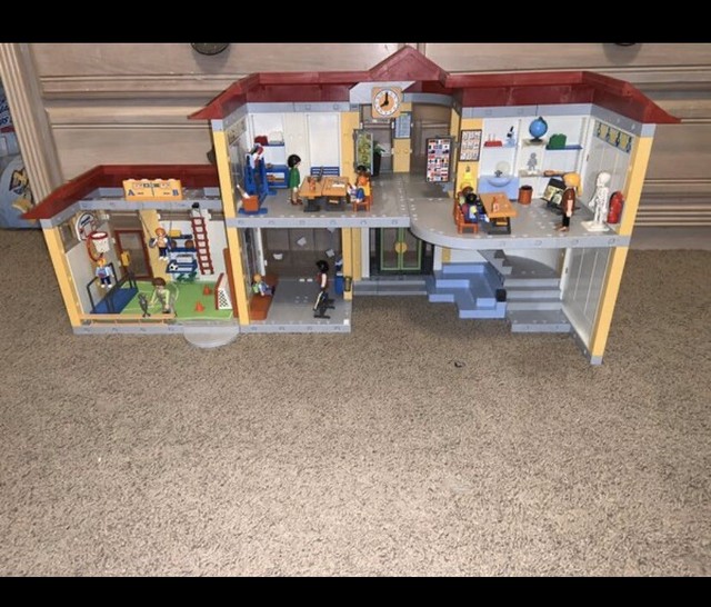 playmobil school house