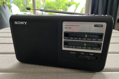 Sony ICF-38 Portable FM/AM 2 Band Radio W/Power Cord & Batteries TESTED &WORKING