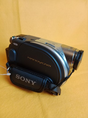 Nice Retro Vintage Sony Mini DVD Camcorder . For Parts Only