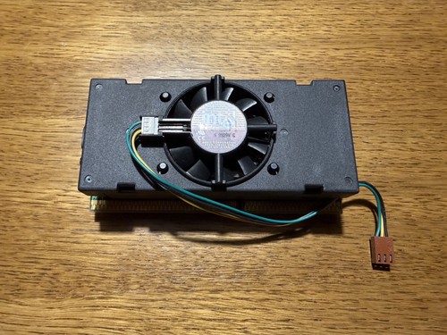 Intel Pentium III Prozessor/ 500MHz/ Slot 1/ Intel 3Pin Kühler/ Retro