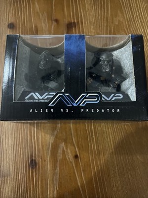 AVP ALIEN VS PREDATOR LIMITED EDITION DVD GIFT SET. New 10710 of 25000 Limited