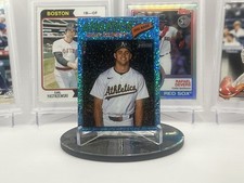 2026 Topps Heritage Chrome Light Blue Sparkle Refractor #105 Max Muncy