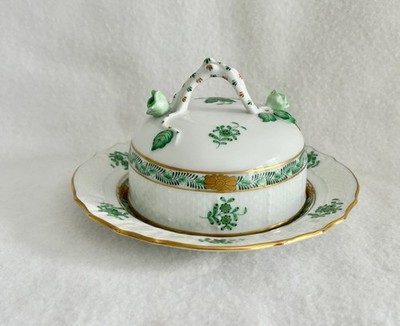 Herend ''Chinese Bouquet Green'' Covered Dish 1515/AV w/ Branches and Roses Finial