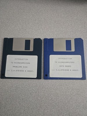 Introduction to Microcomputers (c) C.A. Stevens and Assoc. 3.5'' Floppy  Disks