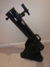 Orion SkyQuest XT4.5 Dobsonian 4.5 inch reflector telescope. Used once. 90X mag.