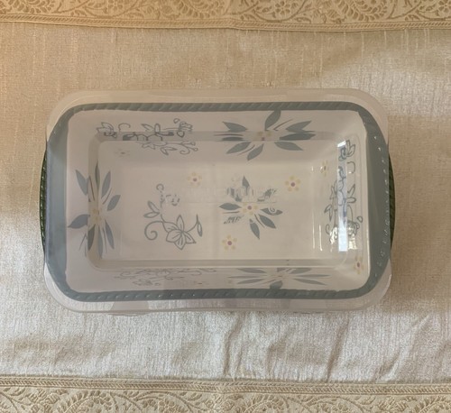 Temptations 12oz Old World Confetti Mini Loaf Pan Green w/lid - Picture 2 of 11