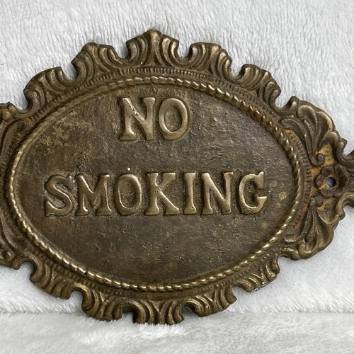 Vintage Antique Ornate Solid Brass NO SMOKING Sign Plaque Wall Door Oval 6.5x4” - Picture 2 of 7