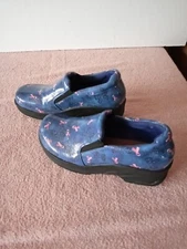 Easy Works Blue with Pink Ribbons and Butterflies Slip Resistant Clog 11 20-0135