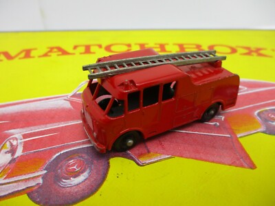 MATCHBOX No.9 MARQUIR SERIESⅢ FIRE TRUCK s-l400.jpg
