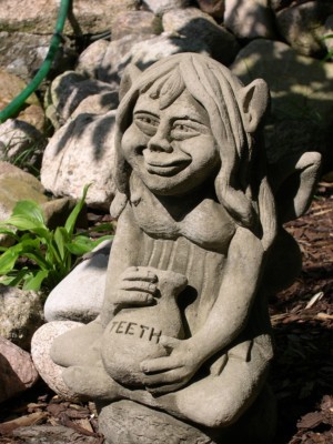 Fee Elfe Zahn Zahnfee groß Steinfigur frostfester Steinguss 