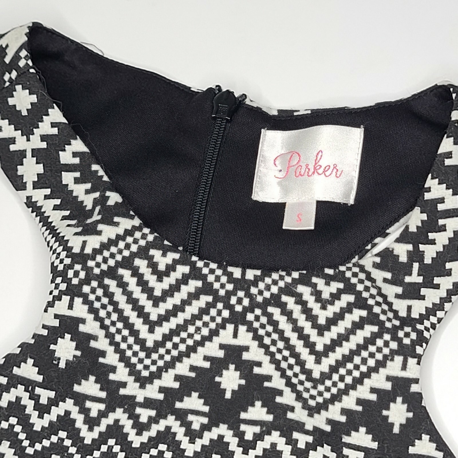 Parker Small Black White Patterned Sleeveless Zip… - image 4