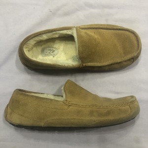 mens ugg slippers 11