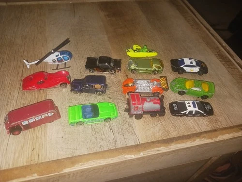 Lot Of Vintage  Hotwheels  And Matchboxes 35 Cars