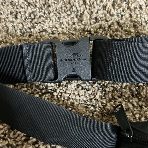 Herschel Supply Co. Belt Bag Fanny Pack Black Crossbody - Picture 4 of 10