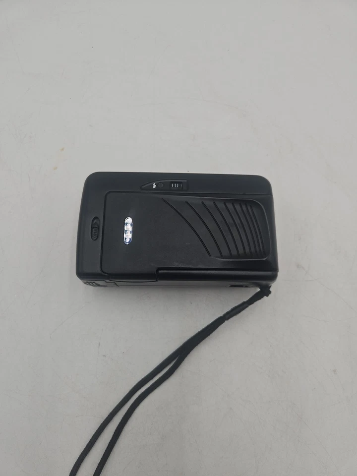 Polaroid 35mm One Film Black Built in Flash Auto Focus Point & Shoot Camera - Image 4 of 4