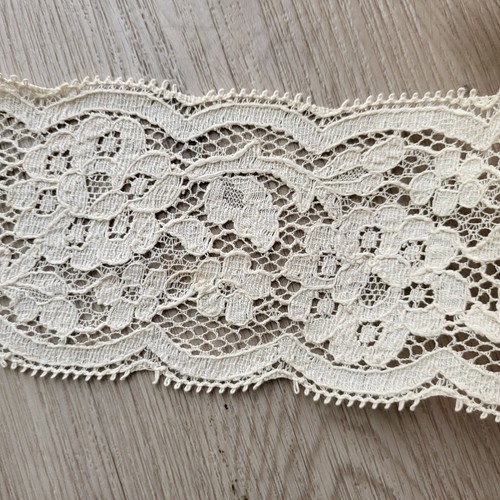 VTG Cotton Lace Fabric Embroidered Floral Natural 11 Yards Scalloped Galloon - Picture 2 of 12