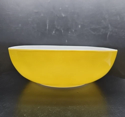 RARE Vintage Pyrex Primary Yellow 9" VGUC Serving Bowl #525B 2.5 Quart A-10