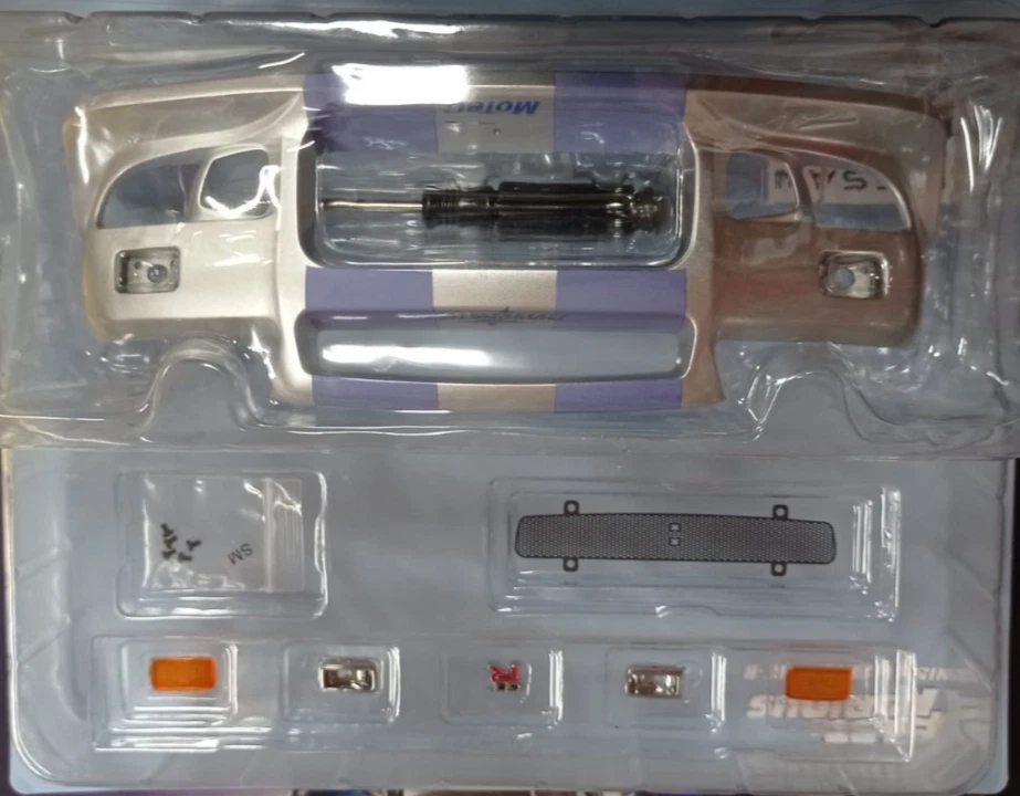 COSTRUISCI NISSAN SKYLINE GT-R  1/8 DI BRIAN FAST & FURIOUS 1,2-DEAGOSTINI - Immagine 2 di 3