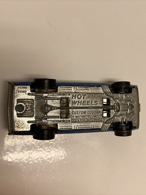 Hot Wheels Redline Custom Cougar 1967 Blue White Interior Made in