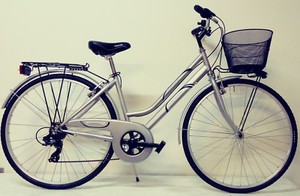 bici donna con cestello