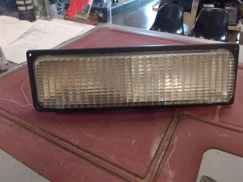 Faros delanteros dobles de esquina/estacionamiento para conductor para camioneta Chevrolet 1500 88-89 21531 Foto 2 de 3