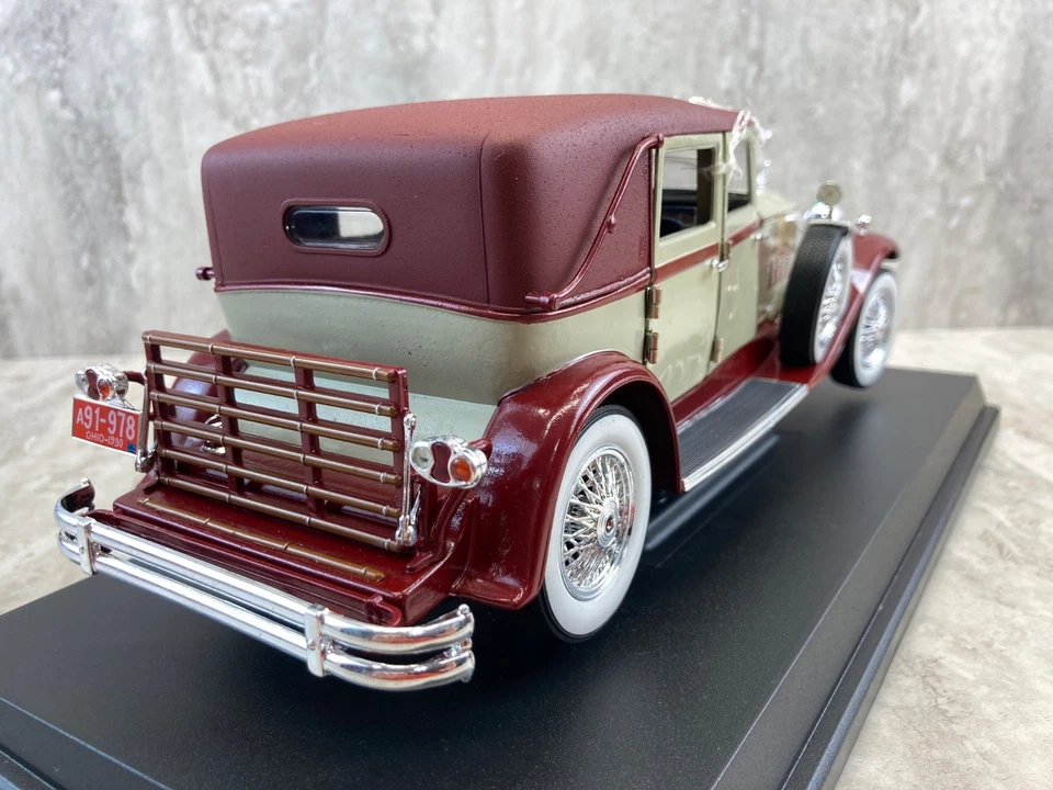 1930 Packard LeBaron -1/18 Diecast Model Car Signature Models NEW IN BOX #18115 - Image 3 of 4