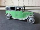 VINTAGE DINKY TOYS  AUSTIN  TAXI WITH DRIVER - 36g