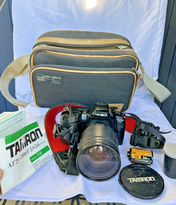 Minolata Maxxum 3xi Film Camera w/ Tamron 200mm Lens & Pico-Glass Camera Bag