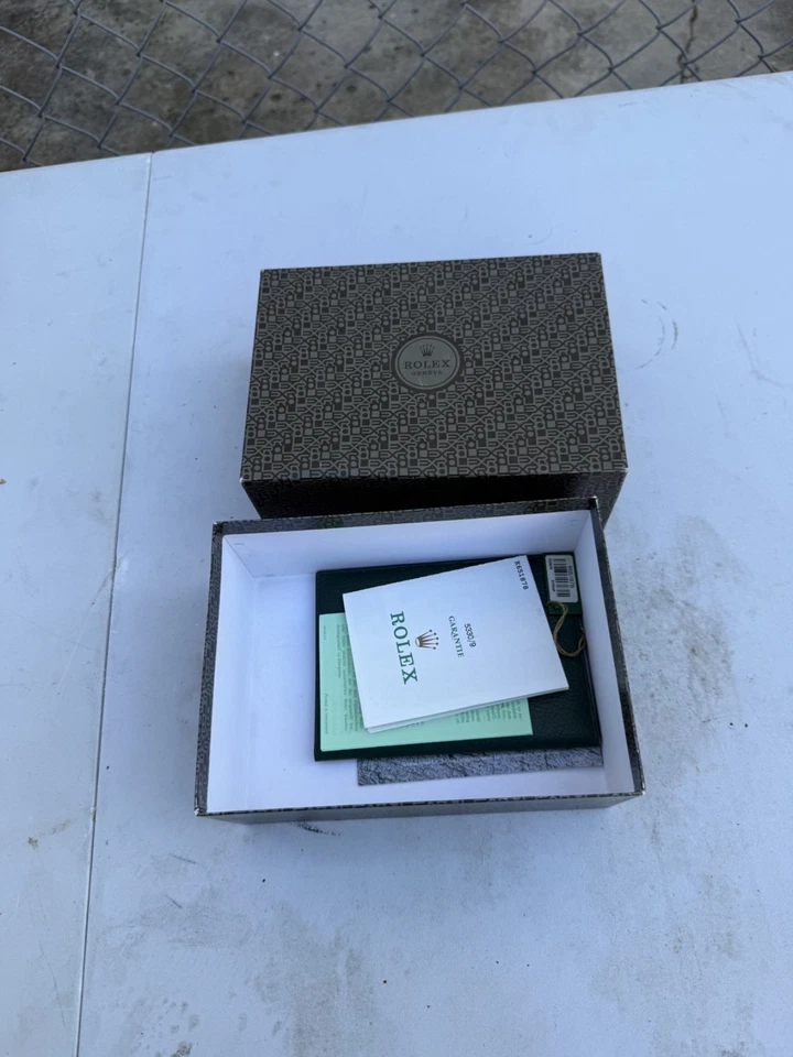 Rolex Cellini Vintage WatcH OUTER Box AND CERTIFICATE - Image 2 of 4